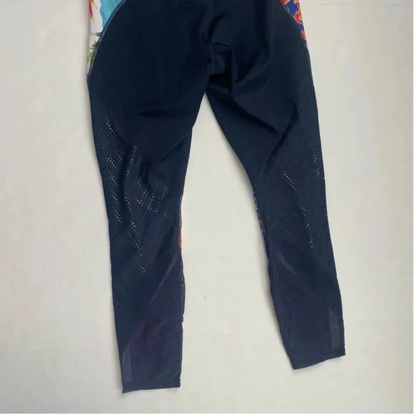 Athleta Womens Leggings Medium Tropical Precision 7/8 Ankle Pant Floral 596935 - Picture 7 of 15
